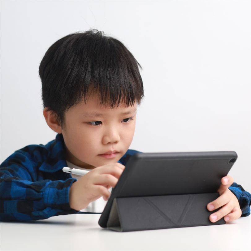 Kid using a tablet