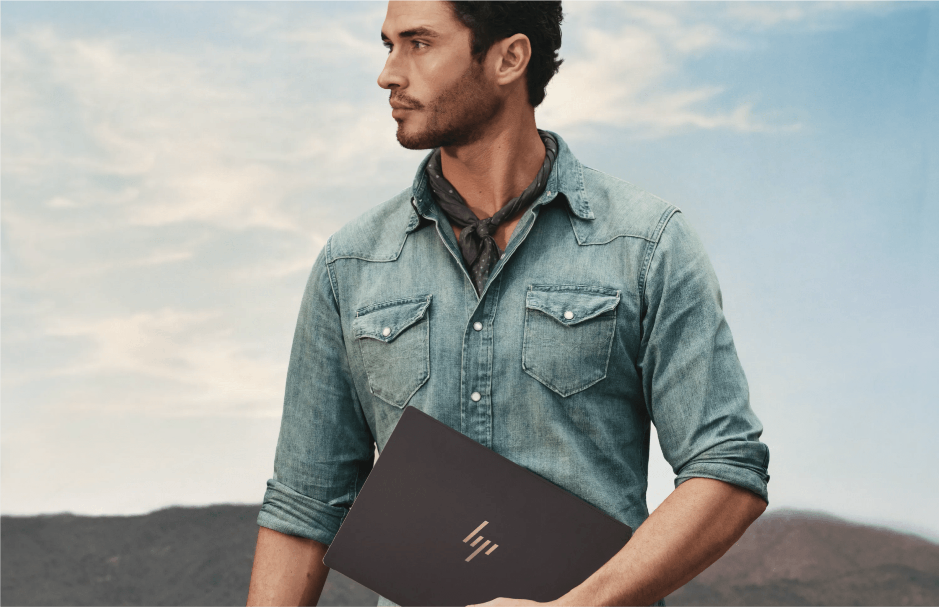 HP OmniBook Ultra lifestyle