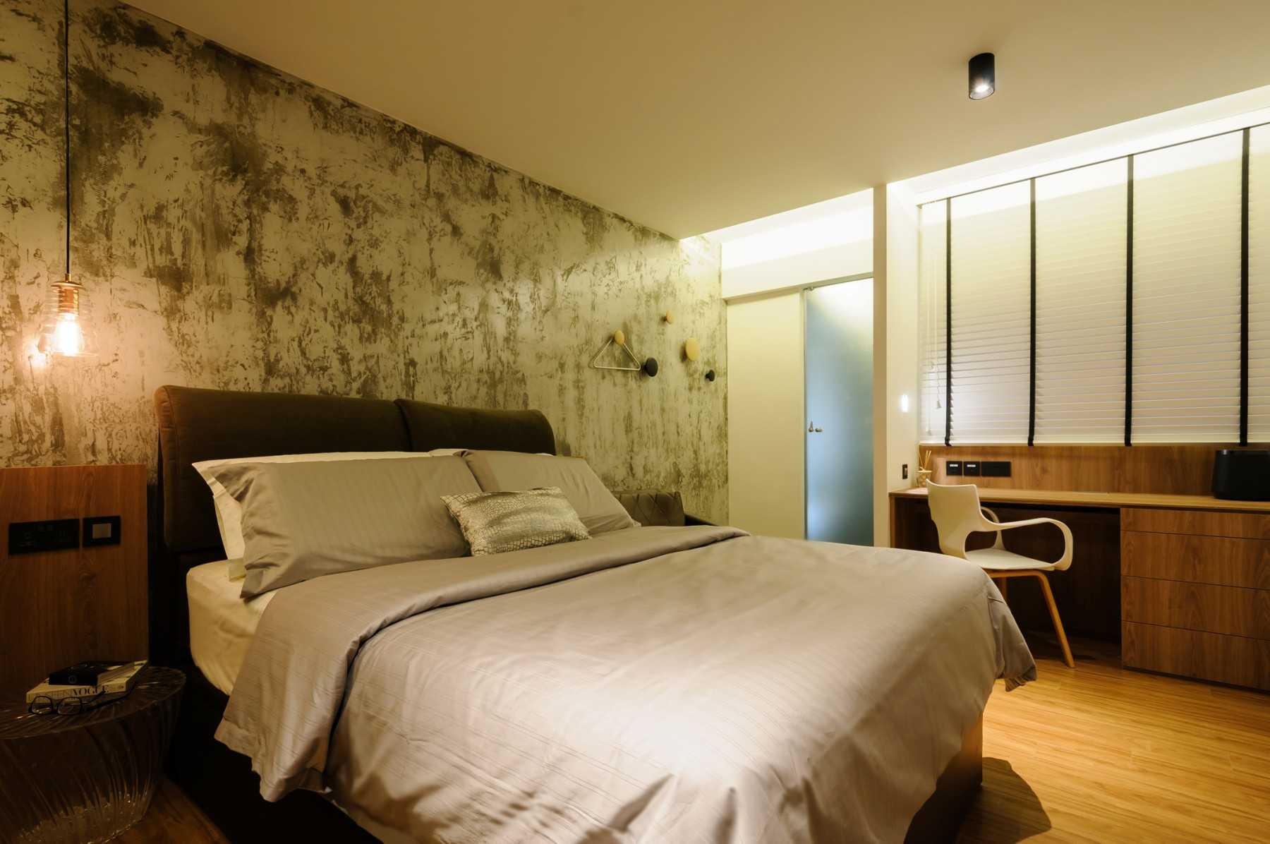 Scandinavian Bedroom with Queen Bed and Bed