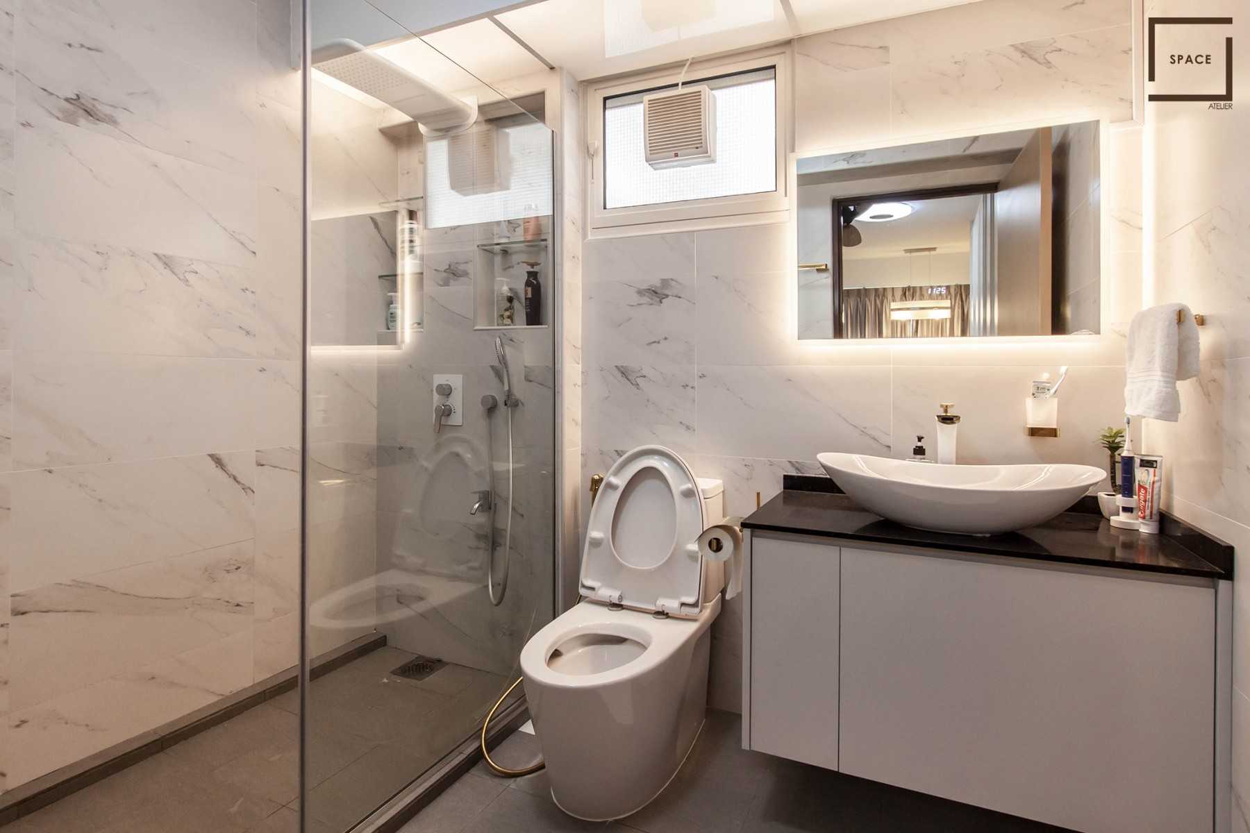 Modern Bathroom with Mirror and Shower Screen