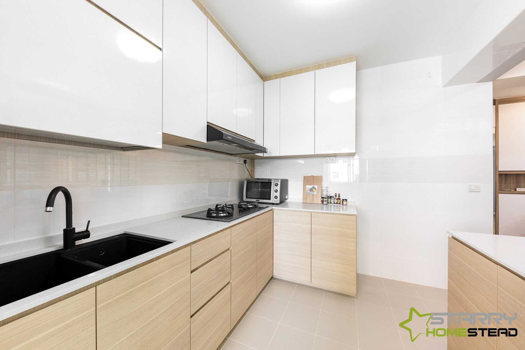 Scandinavian Kitchen with Kitchen Island and Open Kitchen