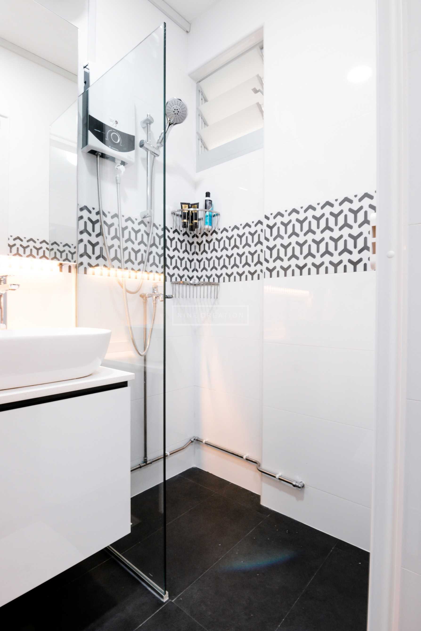 Contemporary Bathroom with Vanity Counter and Shower Screen