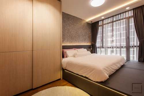 Contemporary Bedroom at wandervale EC