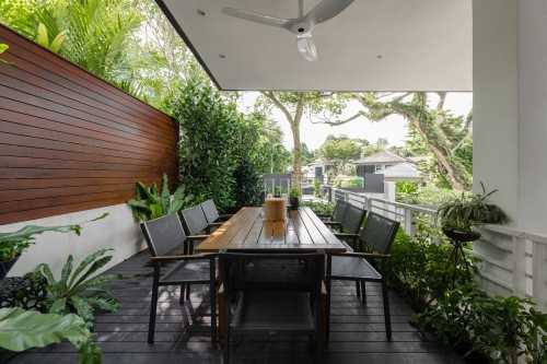 Scandinavian Outdoor at Holland Road Semi D
