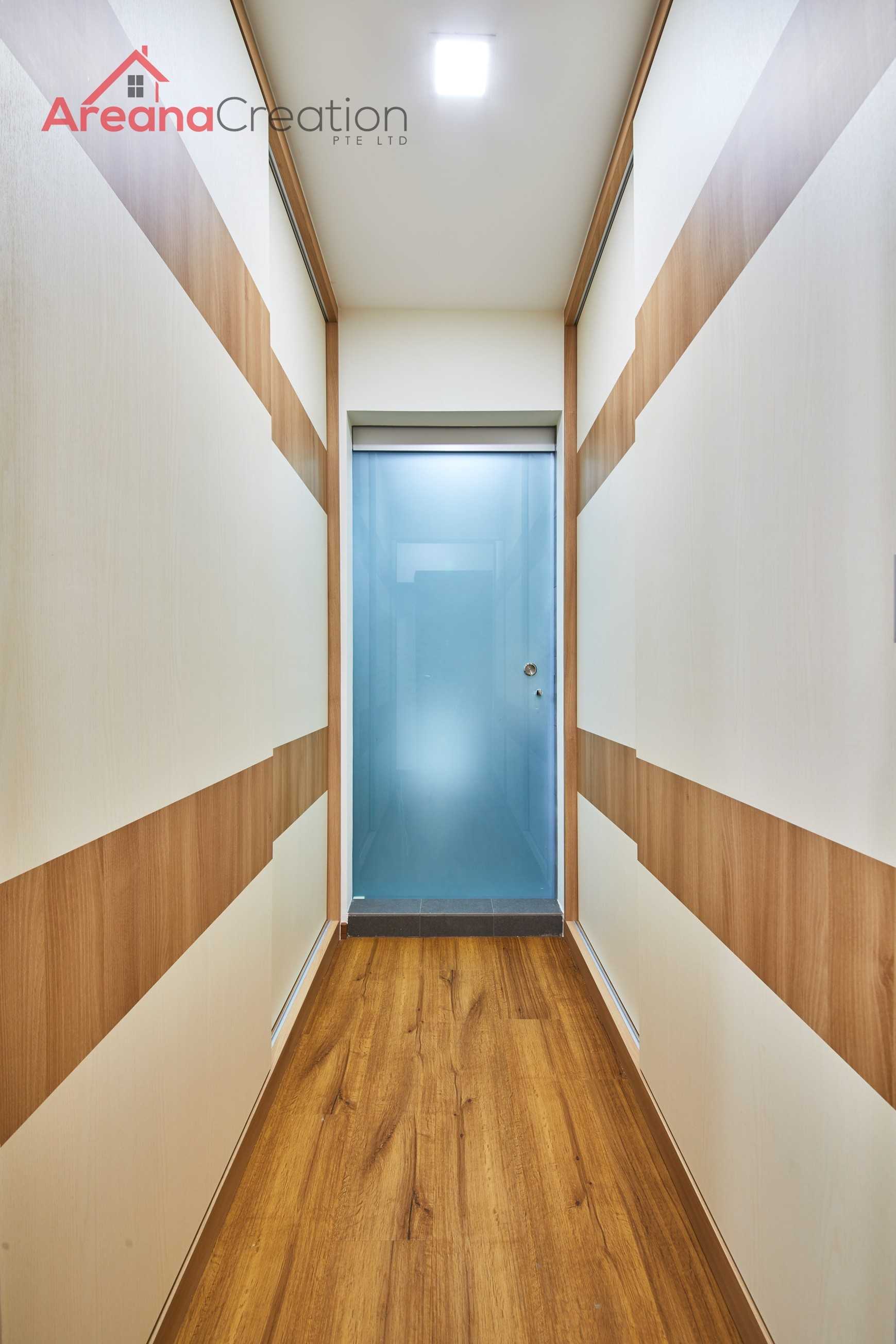 Scandinavian Walk-in Wardrobe with Mirror and Wardrobe