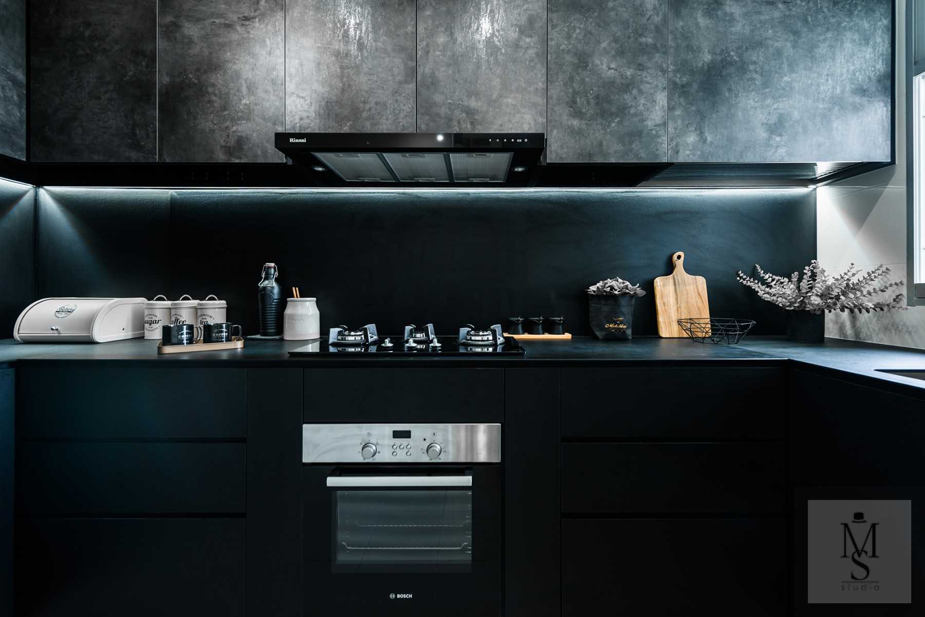 Industrial Kitchen with Countertop and Kitchen Island