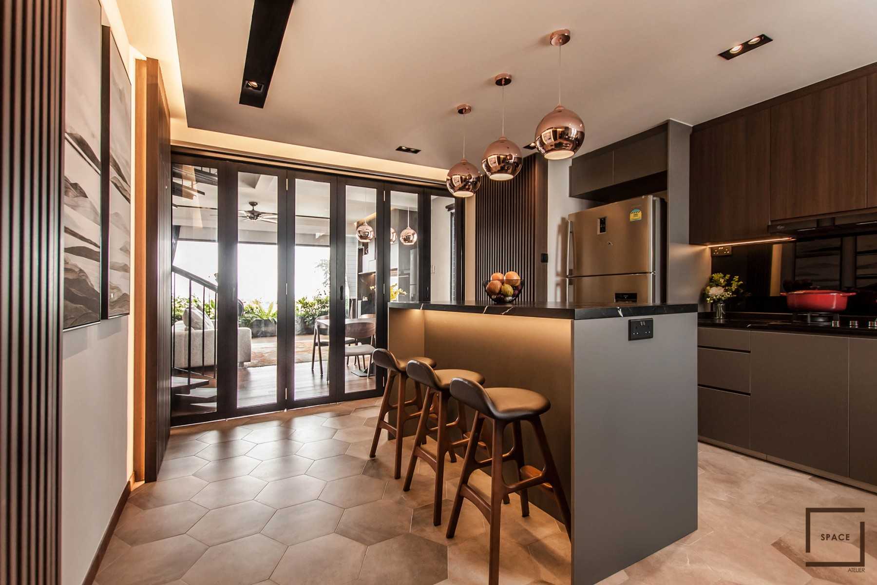 Contemporary Kitchen with Kitchen Island and Open Kitchen