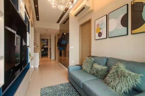 Contemporary Living Room at Roots Condo @ Transit Road