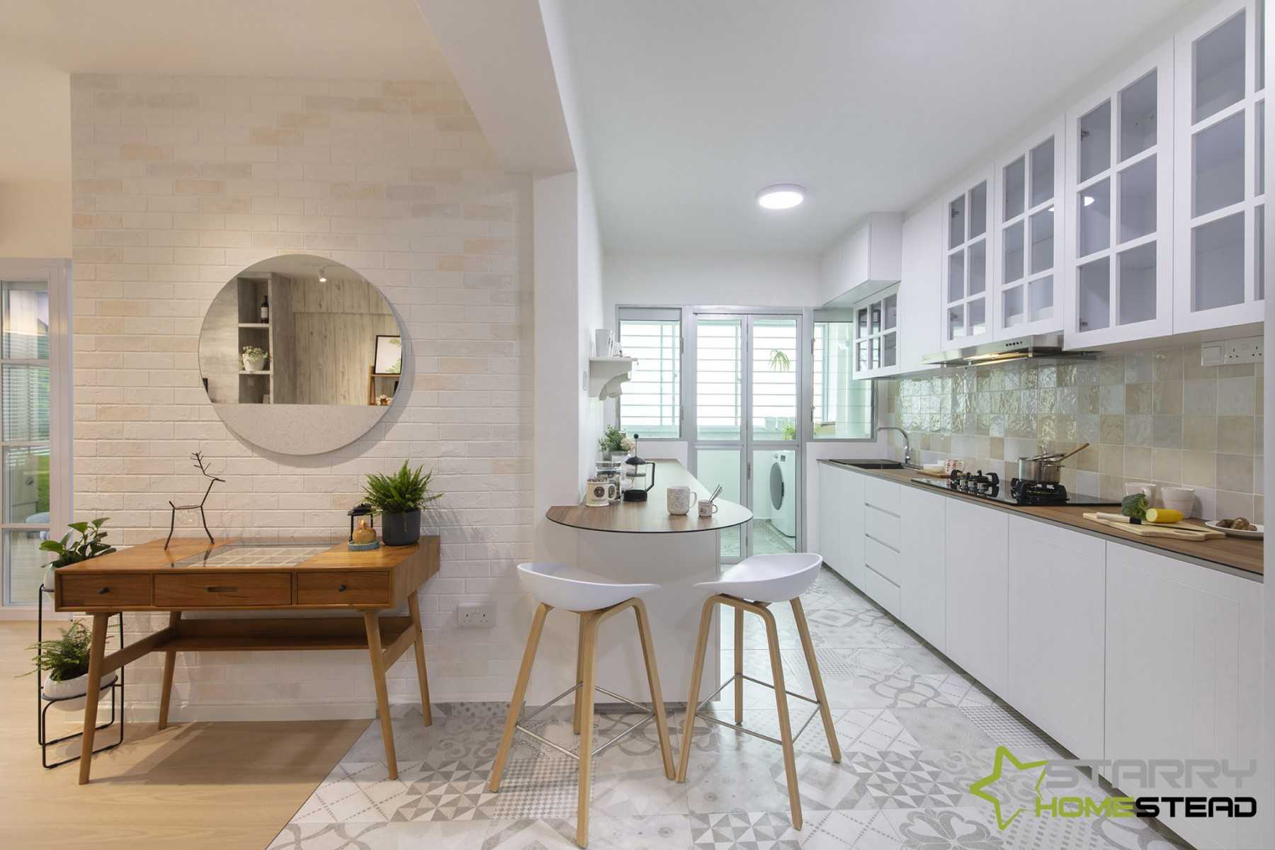 Country Kitchen with Kitchen Cabinets and Tiles