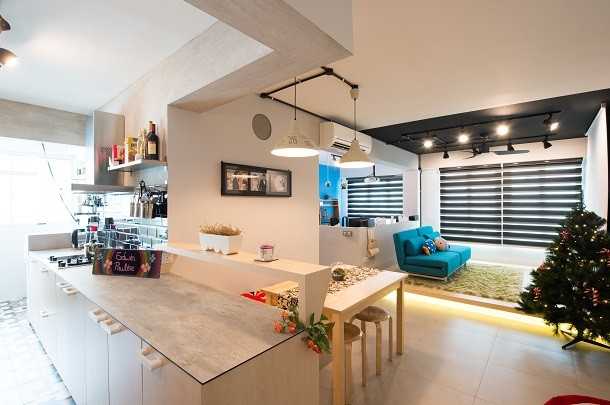 37. HDB HOUSE AT FERNVALE LINK