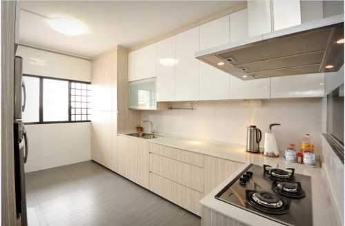 Contemporary at 22. RESALE HDB FLAT AT JURONG WEST