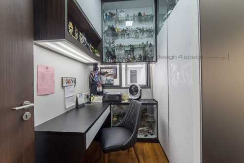 Contemporary Home Office at Yishun | The Signature
