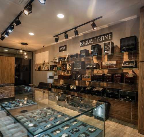 Vintage at Vintage style retail Design