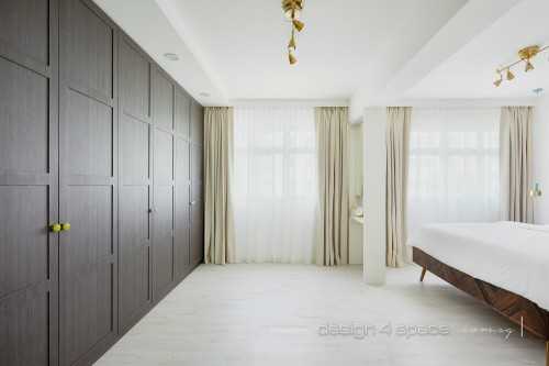 Modern Walk-in Wardrobe at Telok Blangah | 70C Telok Blangah