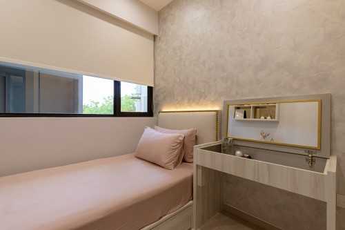 Contemporary Bedroom at 139 Pasir Ris Grove