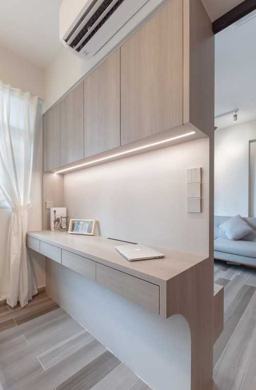 Contemporary Bedroom at Bukit Batok West Avenue 6