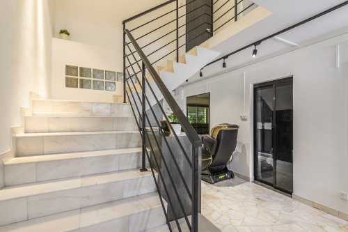 Contemporary Entryway at Serangoon