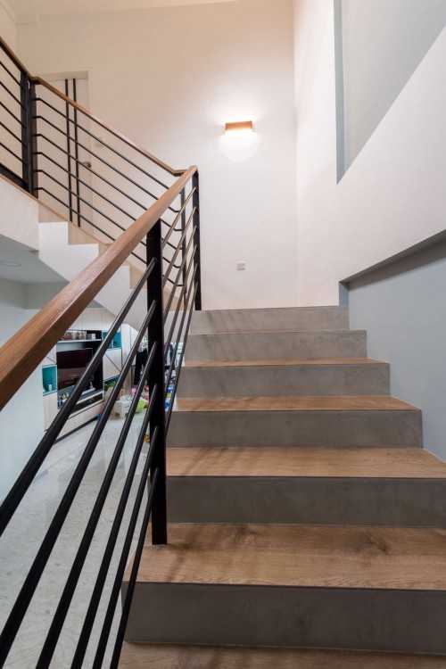 Contemporary at 47. Spacious Living in an Executive Mansionette