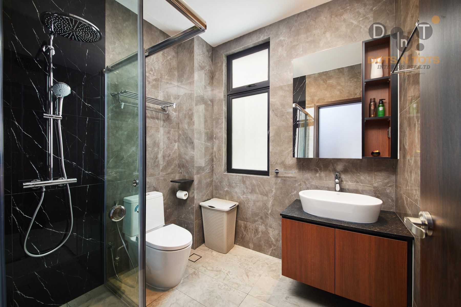 Modern Bathroom with Homogeneous Tiles and Mirror