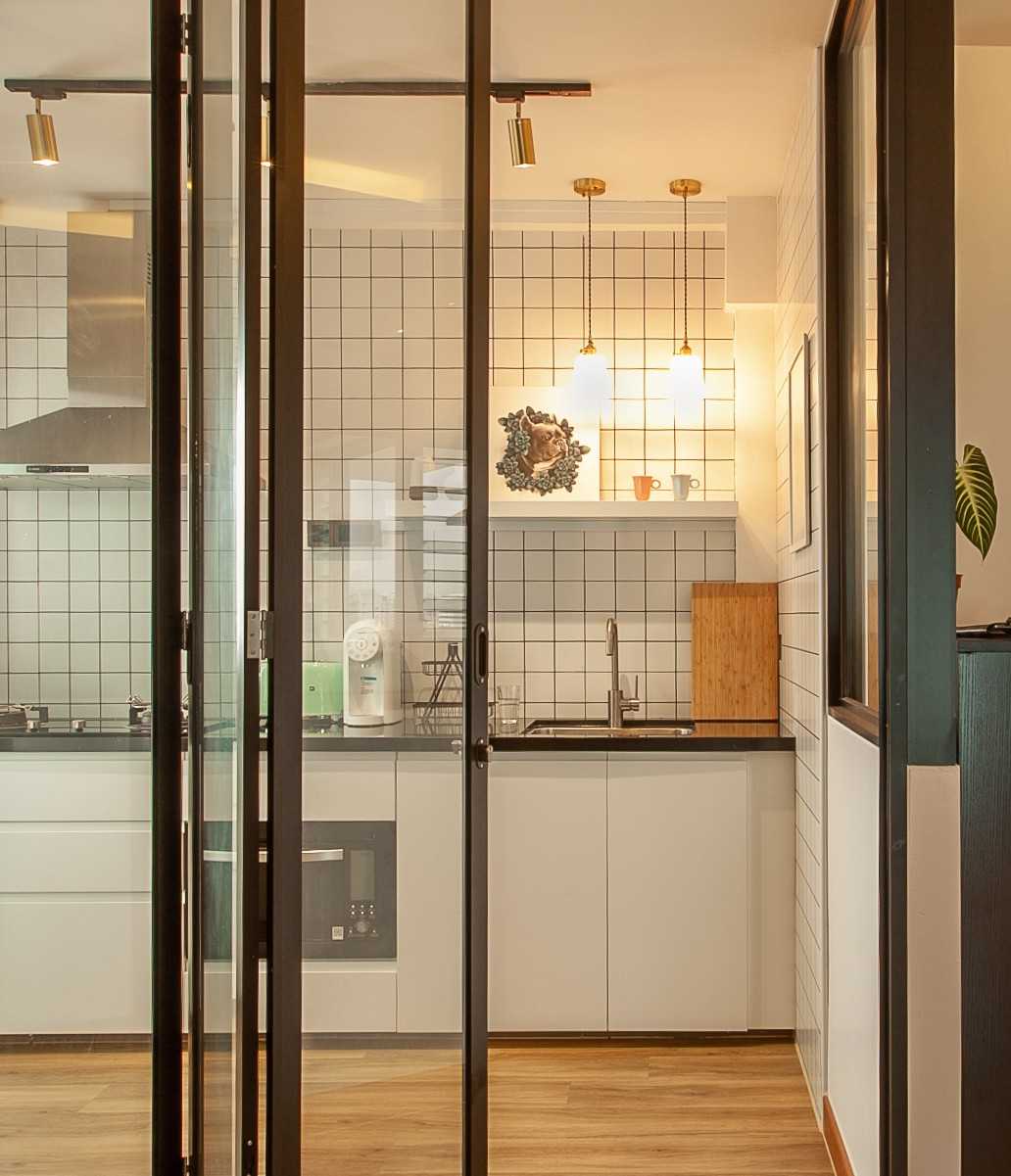 Transitional Kitchen with Countertop and Kitchen Tap