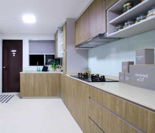 Contemporary Kitchen at Telok Blangah Crescent