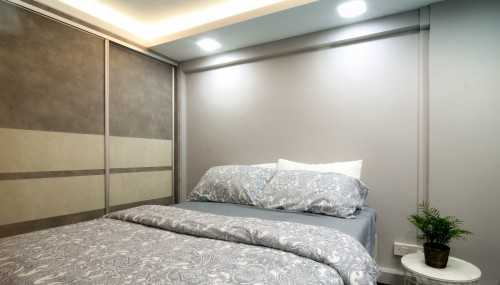 Contemporary Bedroom at Telok Blangah Crescent