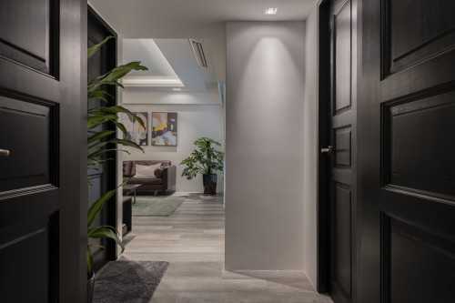Vintage Foyer at Resale Apartment at Bedok North (Contemporary Vintage)