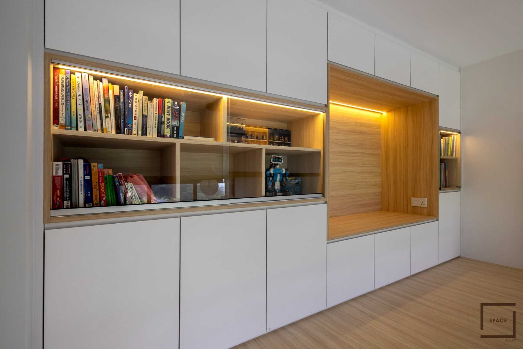 Scandinavian Home Office with Bookshelf and Bookcases