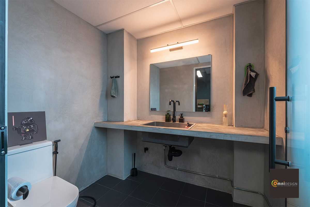 Industrial Bathroom with Homogeneous Tiles and Mirror