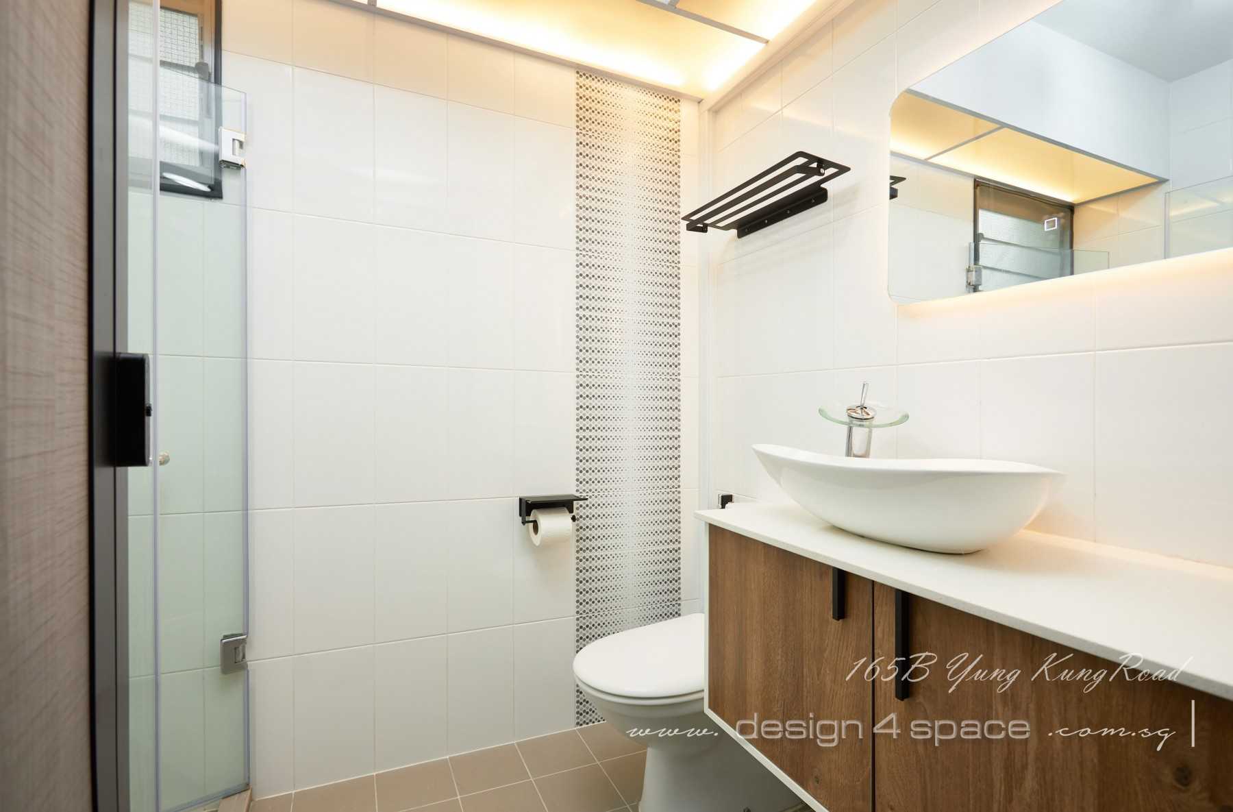 Industrial Bathroom with Homogeneous Tiles and Parquet Floor