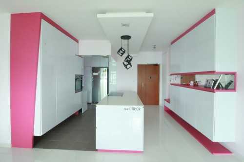 Minimalist Kitchen at Fernvale Lea
