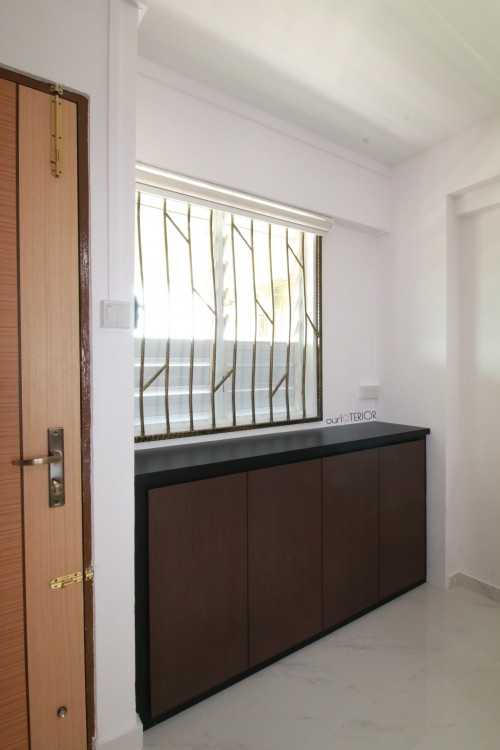 Contemporary Entryway at Ang Mo Kio Ave 4