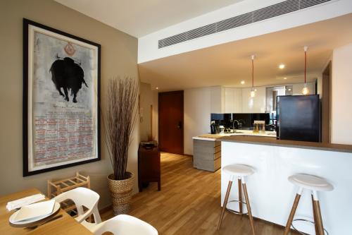 Contemporary Kitchen at HAVELOCK ROAD RIVER PLACE