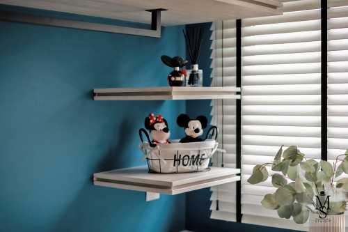 Scandinavian Walk-in Wardrobe at West Edge
