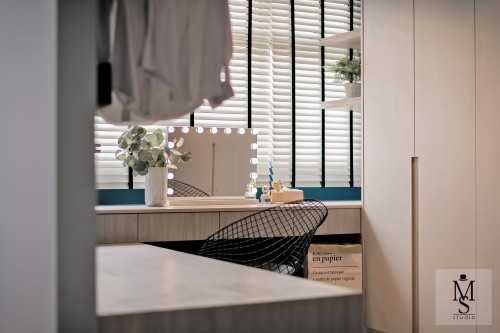 Scandinavian Walk-in Wardrobe at West Edge