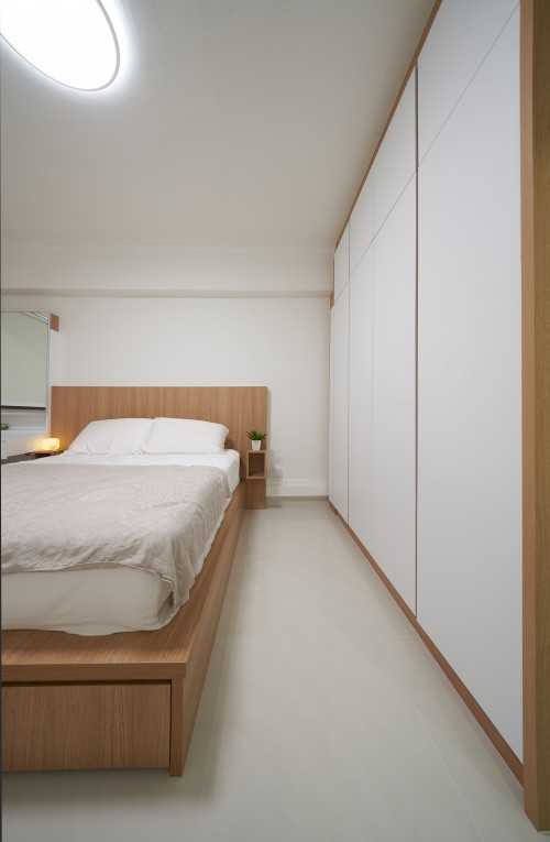 Contemporary Bedroom at Cambridge Road
