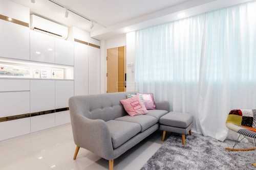 Contemporary Living Room at 122 Bishan St 12