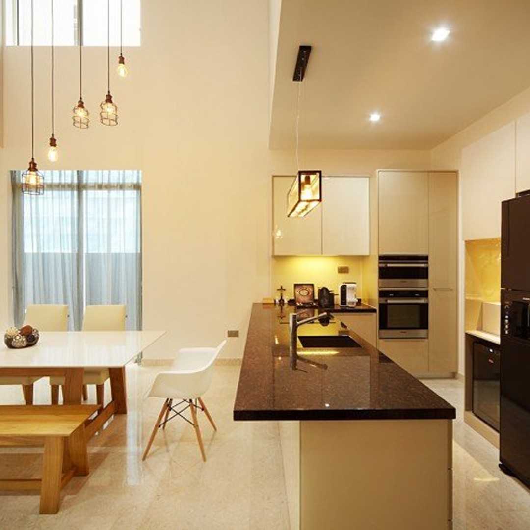 Contemporary Dining Room with Countertop and Kitchen Island