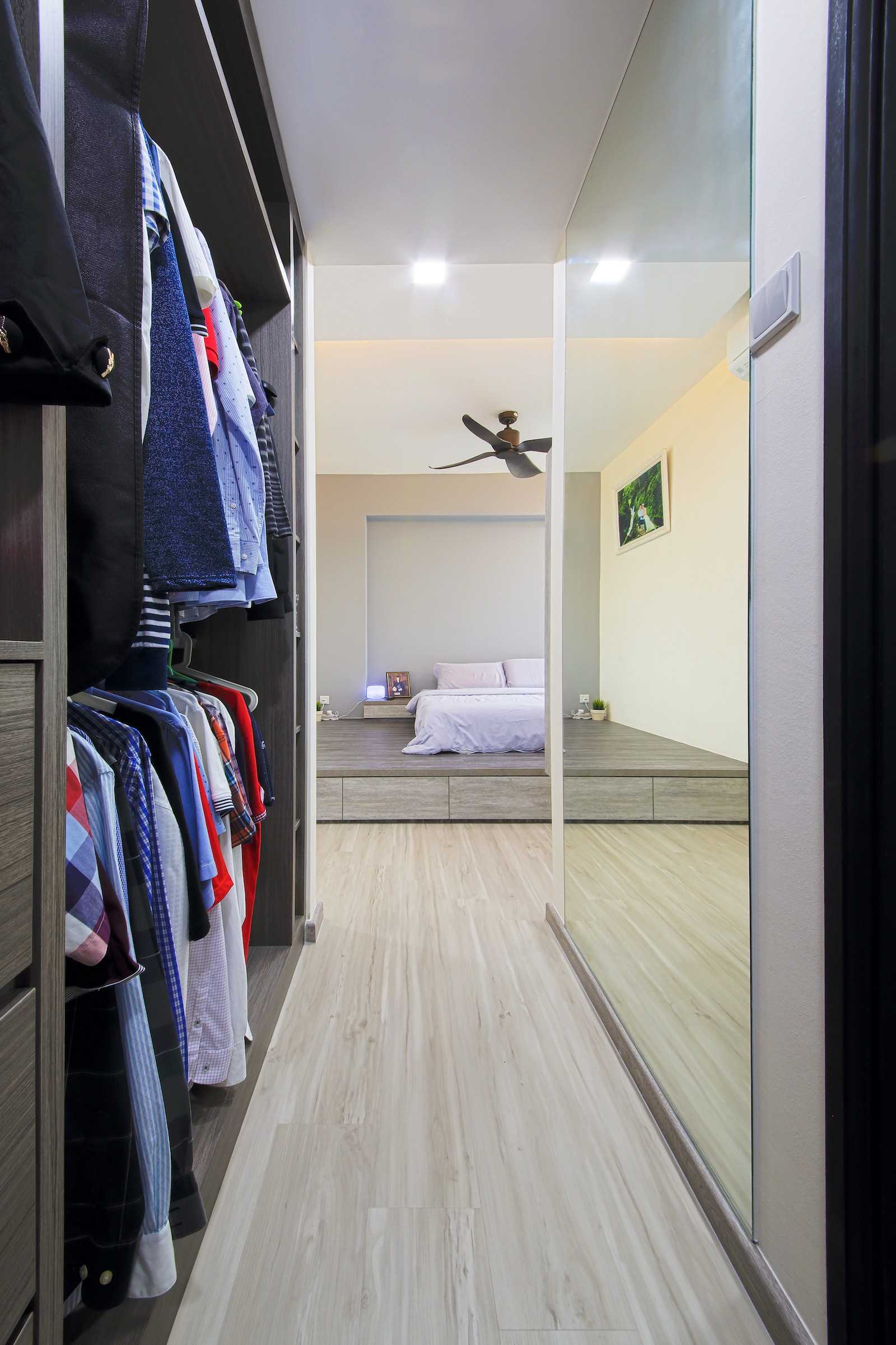 Minimalist Bedroom with Vinyl Flooring and Wardrobe
