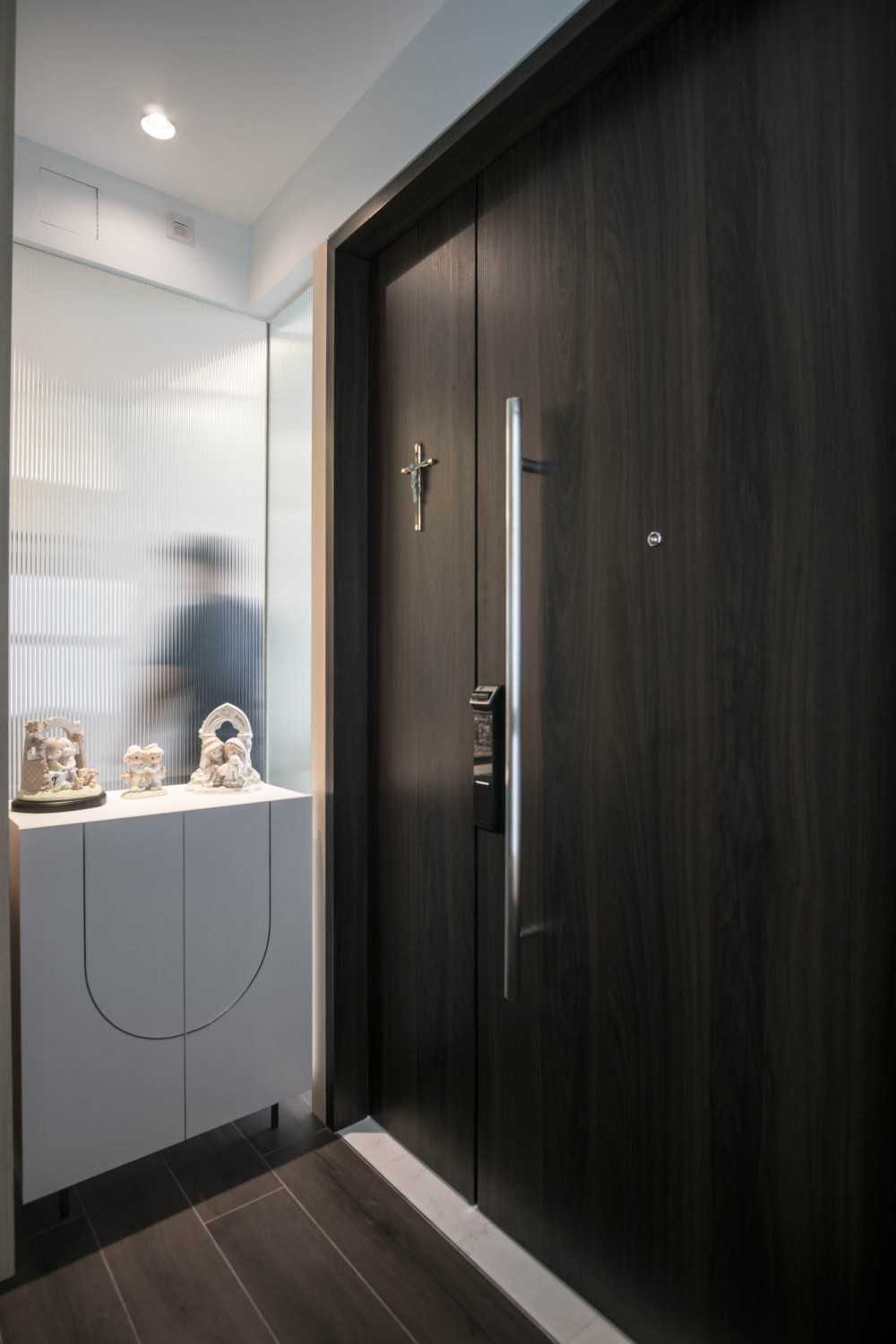 The Belvedere - Contemporary Minimalist
