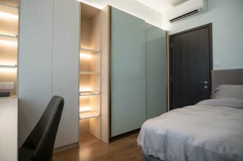 Minimalist Bedroom at The Belvedere - Contemporary Minimalist