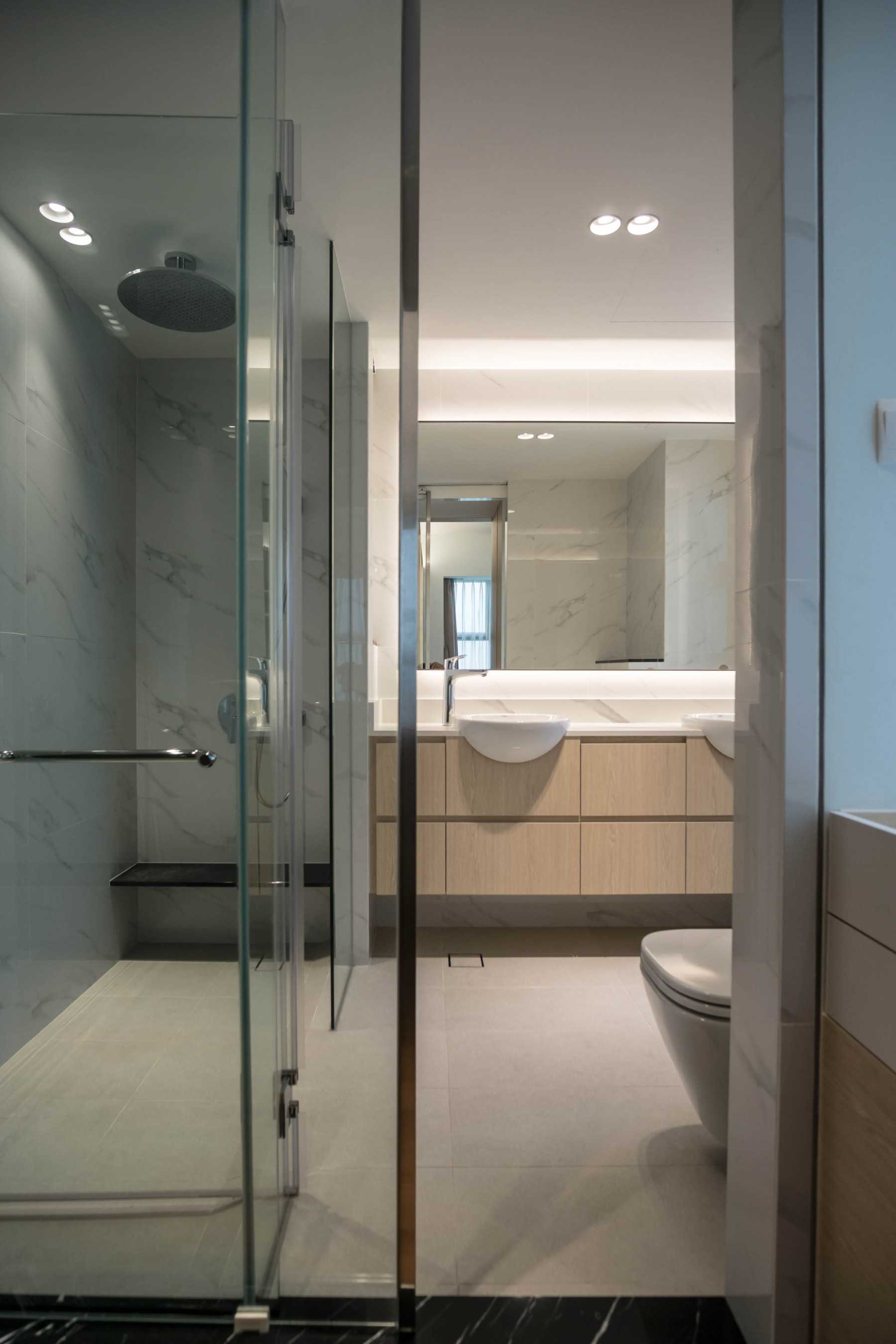 Minimalist Bathroom with Countertop and Mirror