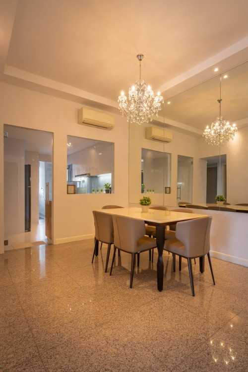Minimalist Dining Room at Hill Brooks @ 88