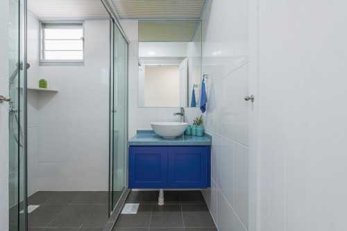 Country at 184A Woodlands St 13
