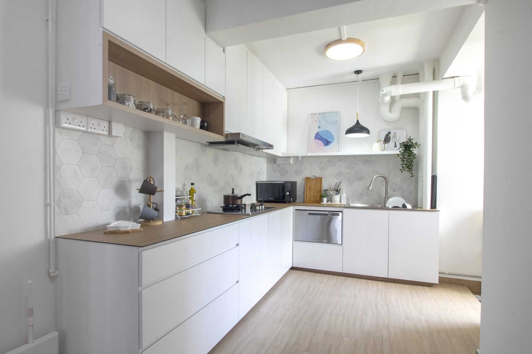 Scandinavian Kitchen with Vinyl Flooring and Open Kitchen