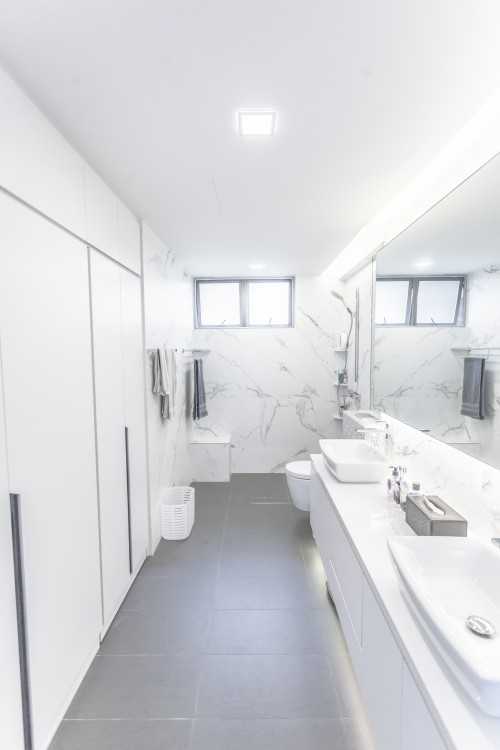 Minimalist Bathroom at Maplewood