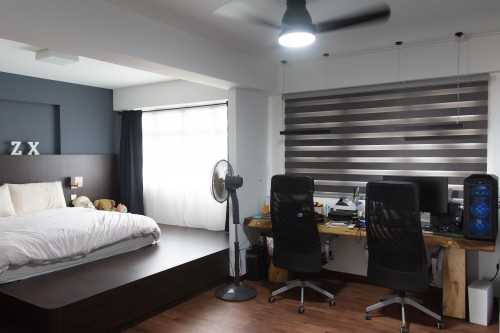 Modern Bedroom at West Ridges