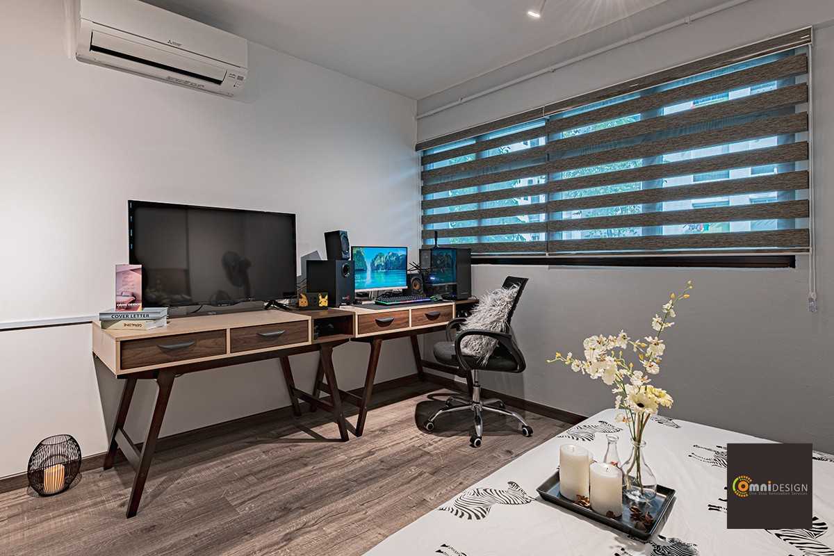 Scandinavian Study with Vinyl Flooring and Flooring