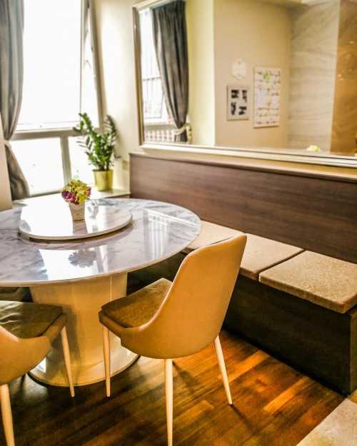 Modern Dining Room at Eden View