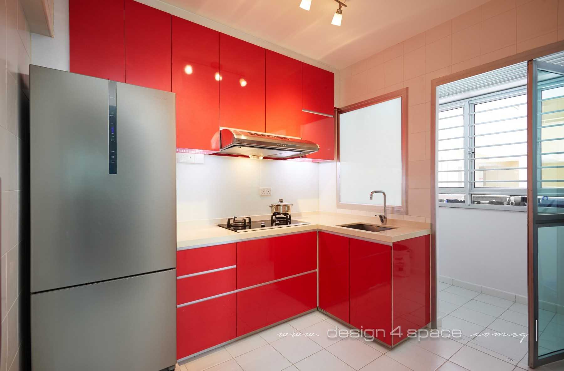 Contemporary Kitchen with Herringbone Tiling and Parquet Floor